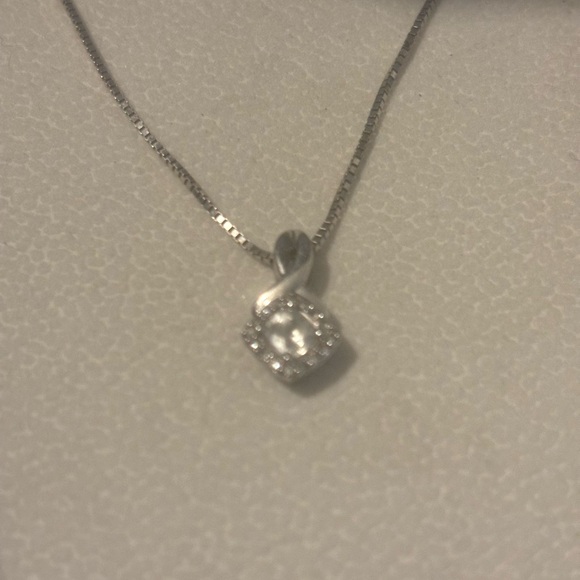 White gold 16” box chain, white zircon surrounded by .16 carot diamonds - Picture 1 of 2